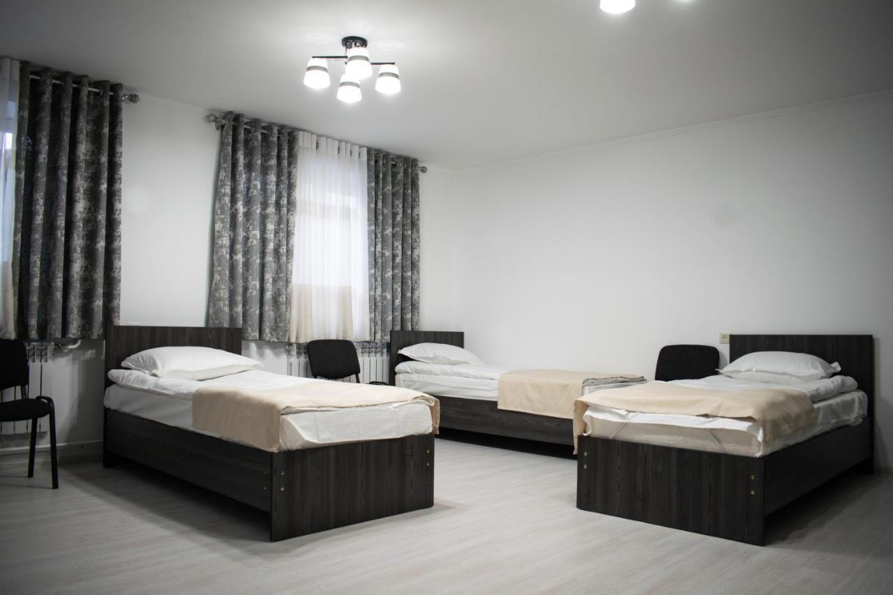 Mixx Hotel Karakol Bagian luar foto