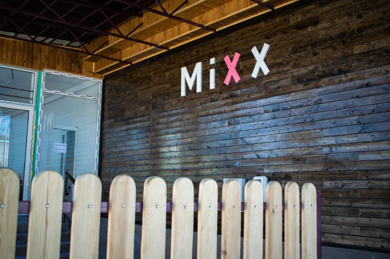 Mixx Hotel Karakol Bagian luar foto