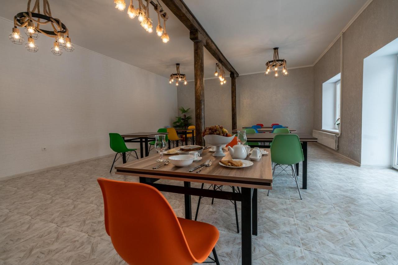 Mixx Hotel Karakol Bagian luar foto