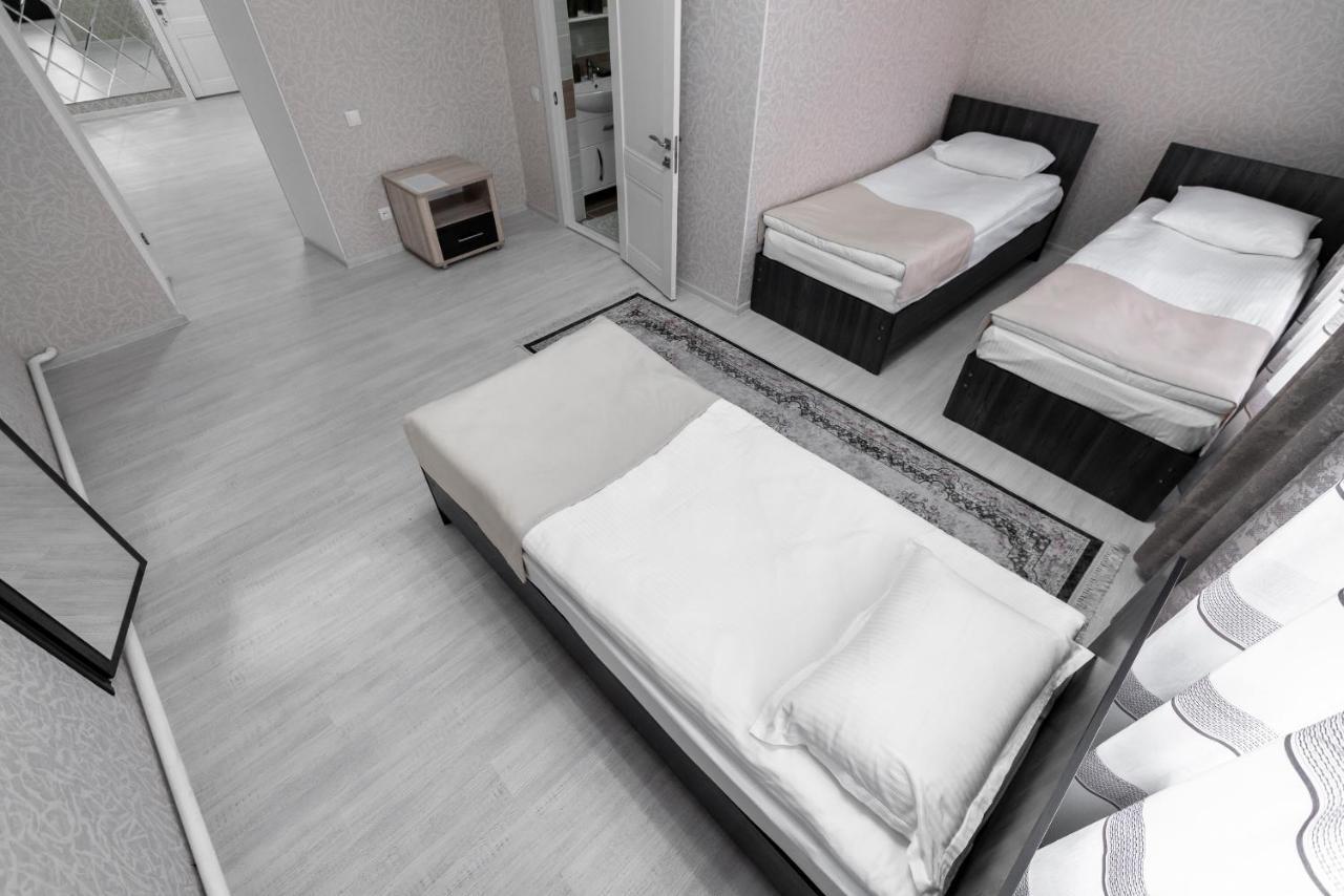 Mixx Hotel Karakol Bagian luar foto